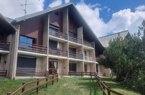 Saint-Michel-de-Chaillol Apartment | Studio 4/6 pers., Chaillol 1600, proche ski/rando, balcon S/O, TV, lave-vaisselle, animaux ok. - FR-1-393-66