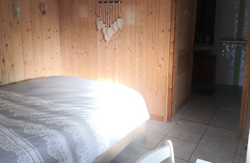 Evires Apartment | STUDIO 4 people with swimming pool/Annecy-Geneva