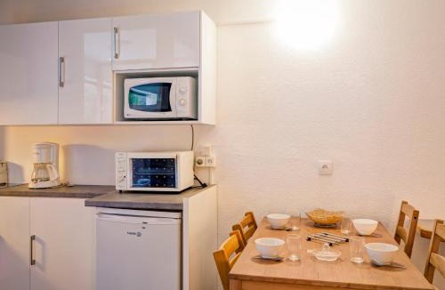 Brides-les-Bains Apartment | Studio 4 Pers avec WiFi et Parking à Brides-les-Bains - FR-1-512-59