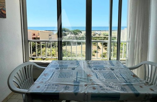 Sete Apartment | STUDIO 4 PERS AVEC PKG BORD DE PLAGE VUE MER