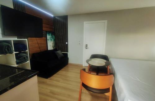 Alto da Rua Quinze Apartment | Studio 405 com cama King Size