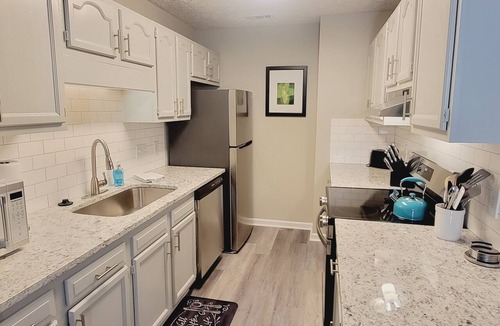 Pine Forest Apartment | Studio 409 ~ Accessible with Premium Wifi