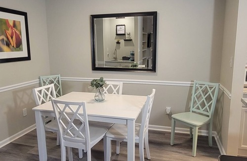 Pine Forest Apartment | Studio 409: Your Accessible Hub w/Ultra-Fast WIFI