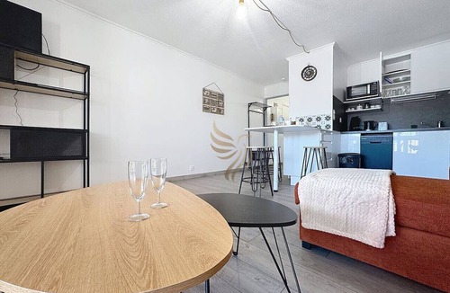 Frejus Apartment | Studio 4pers-Terrace-clim-wifi-parking