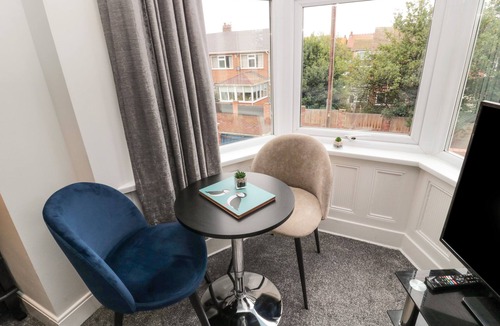 Tynemouth Cottage | STUDIO 51 @ TYNEMOUTH, romantic, with a garden in Tynemouth
