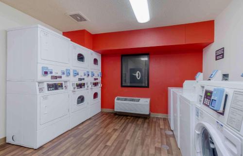 Germantown Hotel | Studio 6 Corporate Extended Stay Washington, D C Germantown MD