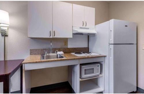 Lisle Hotel | Studio 6 Corporate Extended Stay Chicago Lisle IL