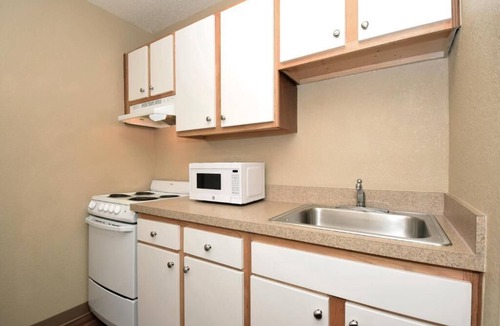 Maryland Heights Hotel | Studio 6 Extended Stay - St Louis, MO - Westport/Craig Road