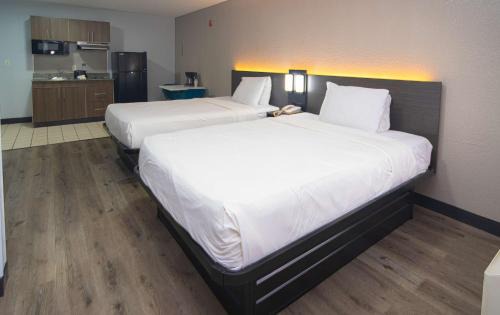 West Palm Beach Hotel | Studio 6 Extended Stay - West Palm Beach, FL