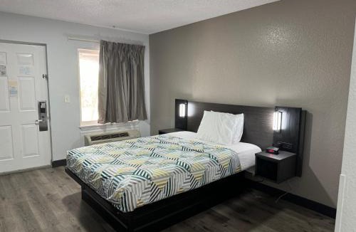 West Palm Beach Hotel | Studio 6 Extended Stay - West Palm Beach, FL