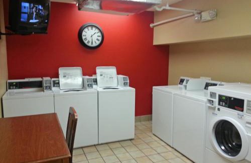Memphis Hotel | Studio 6 Extended Stay Memphis Airport TN