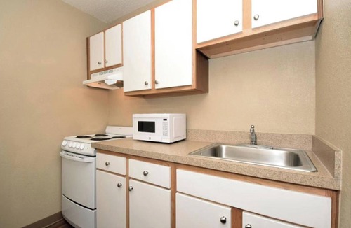 Mishawaka Hotel | Studio 6 Extended Stay South Bend Mishawaka South IN