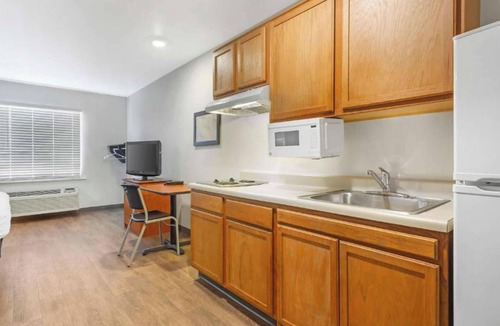 Fort Myers Hotel | Studio 6 Extended Stay Fort Myers FL