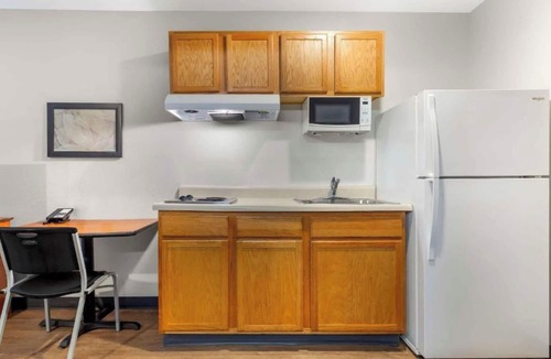 Fort Myers Hotel | Studio 6 Extended Stay Fort Myers FL
