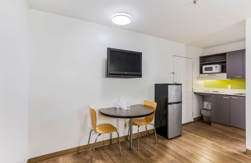 Southside Hotel | Studio 6 Extended Stay - Jacksonville, FL - South
