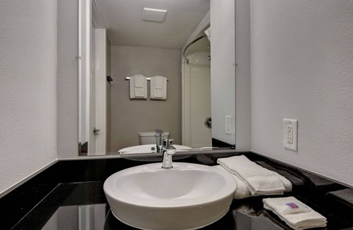 Southside Hotel | Studio 6 Extended Stay - Jacksonville, FL - Baymeadows