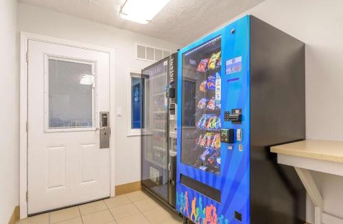 Hayward Hotel | Studio 6 Hayward, CA Silicon Valley Gateway