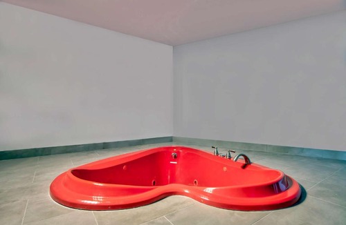Tougaloo Hotel | Studio 6 Jackson MS I 55