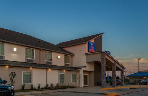 Lake Charles Hotel | Studio 6 Lake Charles