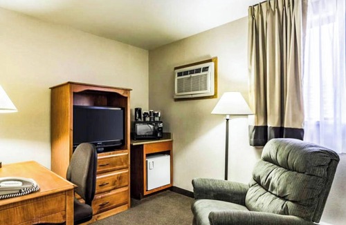 Minot Hotel | Studio 6 Minot, ND