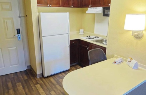 Secret Cove Hotel | Studio 6 Suites Jacksonville Deerwood Park FL