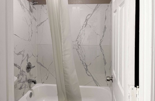 Lafayette Hotel | Studio 6 Suites - Lafayette, IN