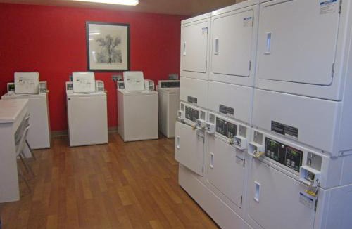 South Natomas Hotel | Studio 6 Suites Sacramento Northgate CA