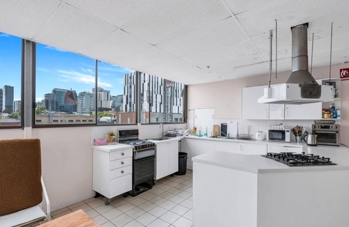 Adelaide Central Business District Cabin | Studio 6 - Wright Lodge