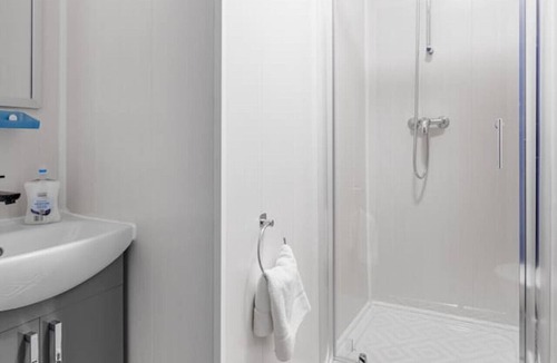 Middlesbrough Apartment | Studio 7 City Centre Fast WiFi Smart TV
