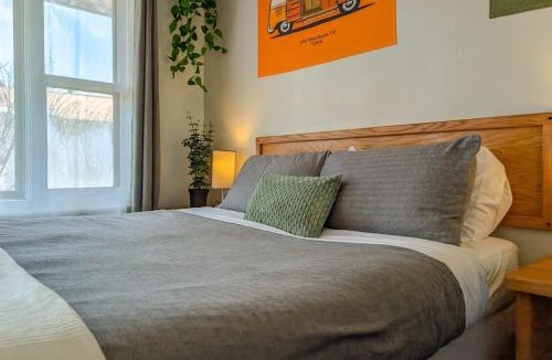 Ste Anne de Beaupre Apartment | Studio 8 - 2 min du Bord de l'eau Foyer & Barbecue