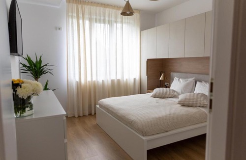 Otopeni Apartment | Studio 8 I One Bedroom Apartment I Airport I Therme