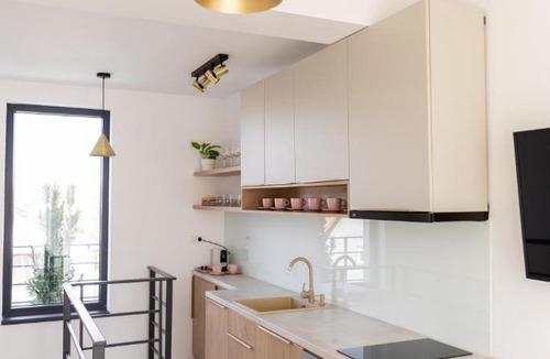Otopeni Apartment | Studio 8 I One Bedroom Apartment I Airport I Therme