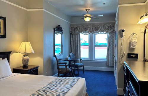 Avalon Hotel | Studio 9 Hotel Catalina