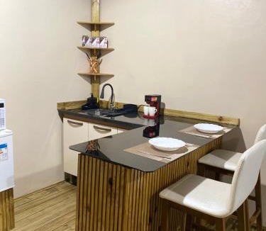 Centro Cabin | Studio a 3 min da Praia da Vila - Piscina Compartilhada
