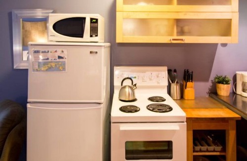 Ucluelet Cottage | Studio A - Cozy Cottage Walking Distance to Two Beaches