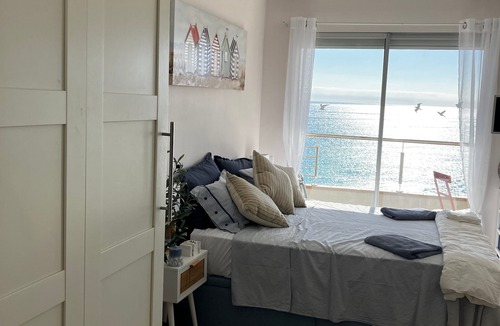 Calonge Apartment | Studio Apartment "Costa Brava Beach" with Sea View, 2 Private Terraces & Wi-Fi