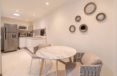 Playa Langosta Apartment | Studio across the street from beach, top location