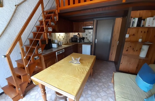 Pralognan-la-Vanoise Apartment | Studio 'Aiguille De Mey 12' with Mountain View and Balcony