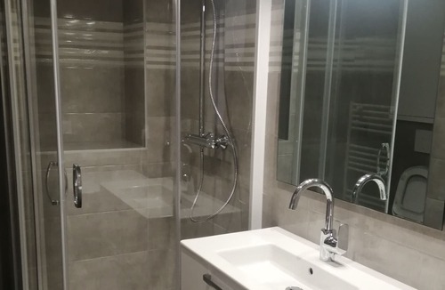 Aix-les-Bains City Center Apartment | Studio Aix-les-Bains, studio flat, 2 persons