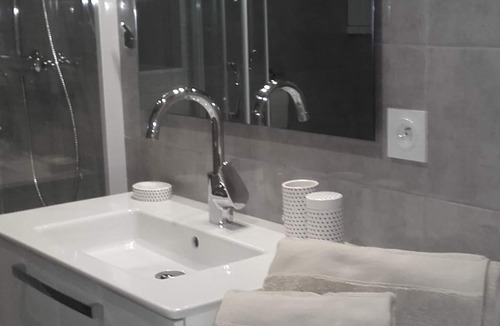 Aix-les-Bains City Center Apartment | Studio Aix-les-Bains, studio flat, 2 persons