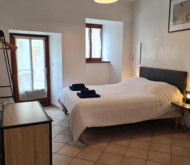 Saint-Chely-d'Apcher Apartment | Studio AL'escapade