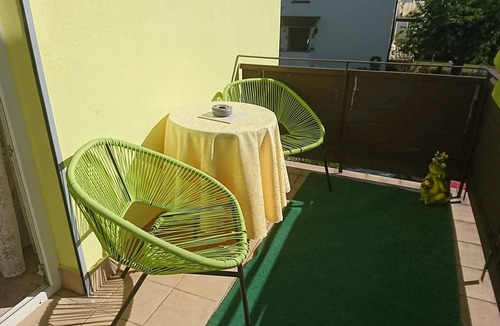 Redwitz an der Rodach Apartment | Studio Apartment 'Vollumen 1' with Balcony