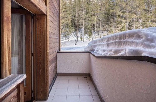 San Cassiano Apartment | Studio Apartment “Ciasa ai Pini 208” near Ski Lifts with Mountain View Garden & Sauna