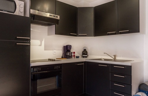 Les Hauts de Canet Apartment | Studio Apartment 'Dream House Miami' with Shared Pool, Wi-Fi and Air Conditioning