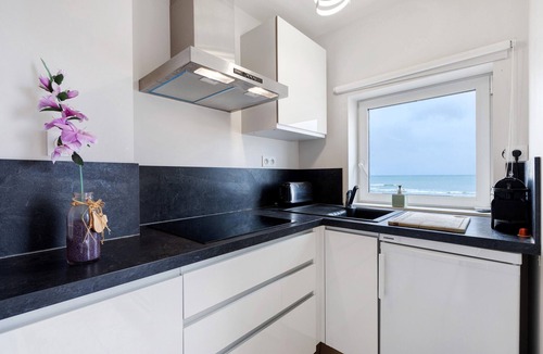 Les Sables d'Olonne Apartment | Studio Apartment 'Le First Vue Mer' with Sea View