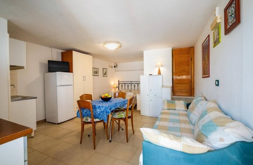 Santa Cesarea Terme Apartment | Studio Apartment 'Monolocale - Rosa Sea View in Villa' with Sea View, Wi-Fi & Air Conditioning