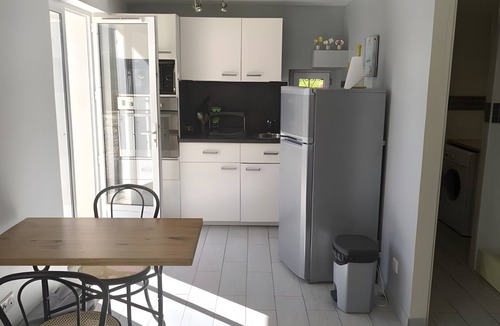 Montbrun-les-Bains Apartment | Studio Apartment 'Les Restanques' with Mountain View, Private Terrace and Wi-Fi