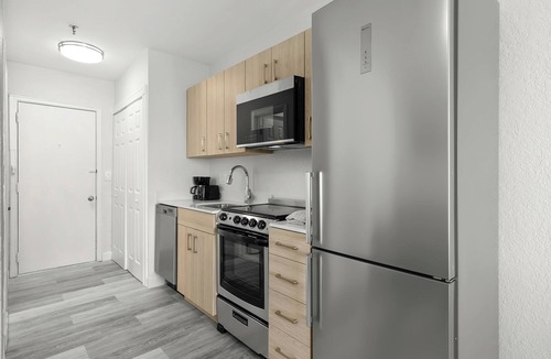 North Redington Beach Condo | Studio Apartment in Beachfront Property