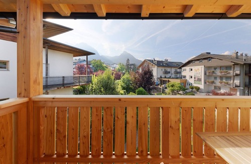 Fie allo Sciliar Apartment | Studio Apartment 'Gardena' with Mountain View, Shared Garden and Wi-Fi