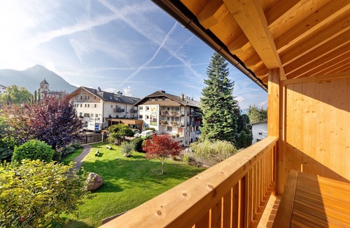 Fie allo Sciliar Apartment | Studio Apartment 'Bozen' with Mountain View, Shared Garden and Wi-Fi
